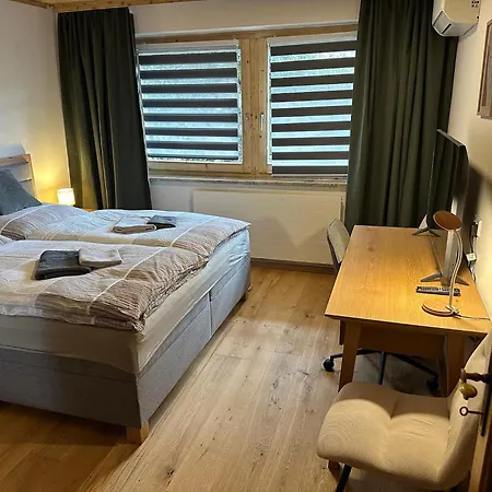 In Near Slopes Saalfelden